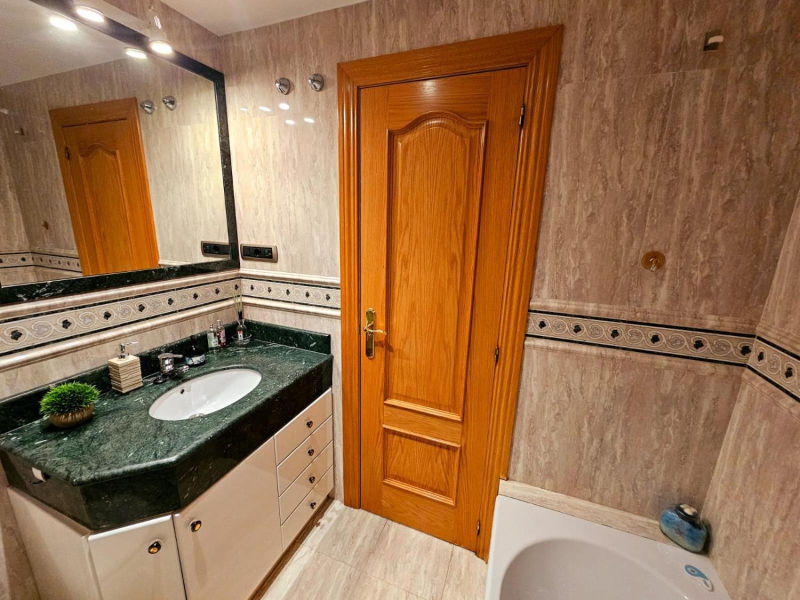 Legio Vii Apartment *